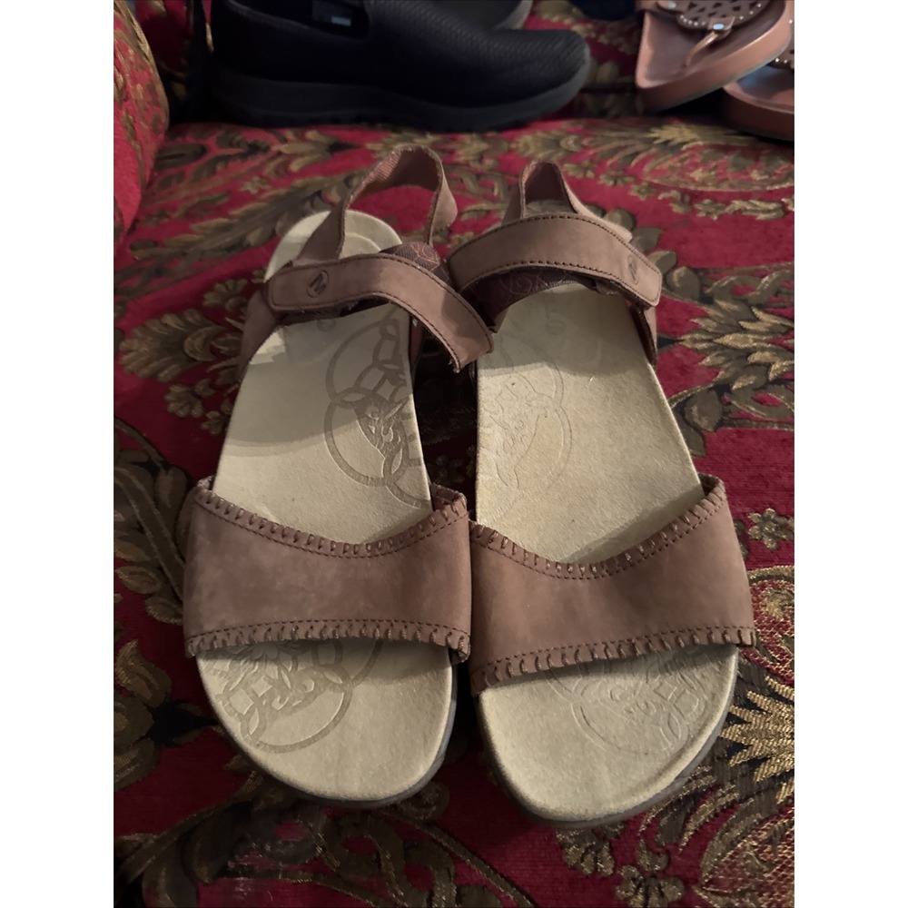 Merrell Dark Earth Performance Footwear  air cushioned walking sandals size 11